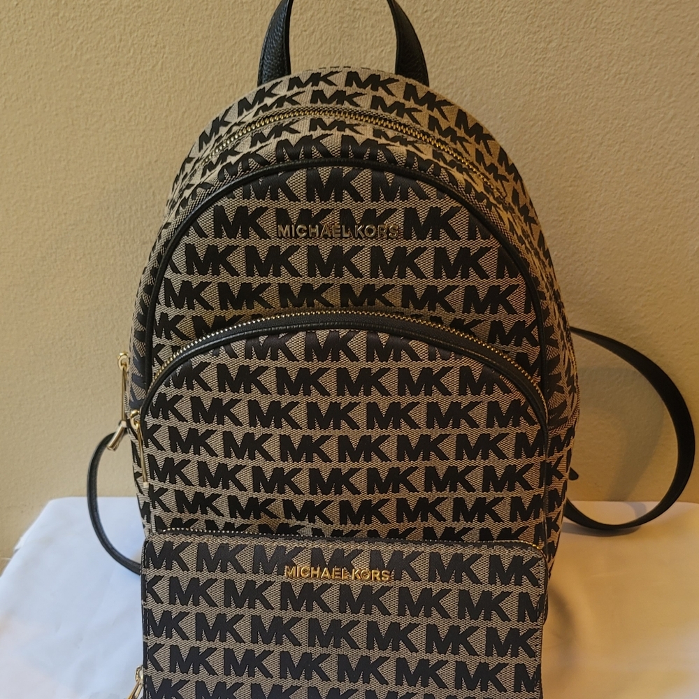 Michael kors medium Backpack - Picture 2 of 16
